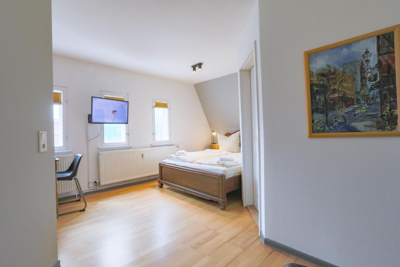 Apartments Im Einhornhaus Lubeck Exterior photo